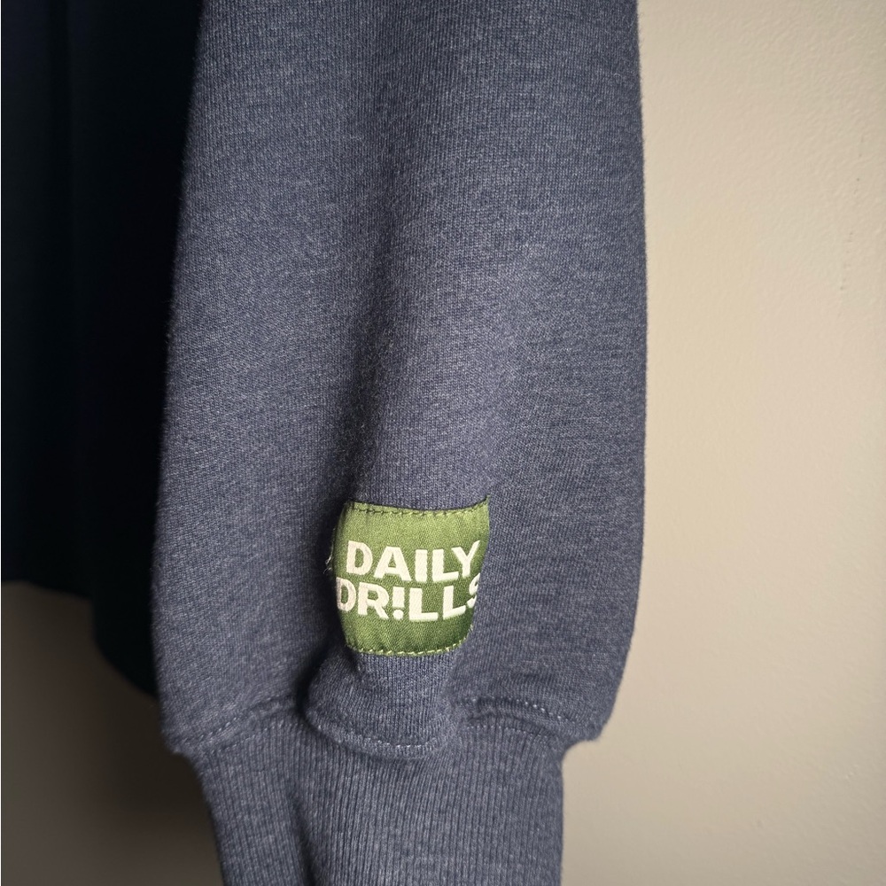 Daily Drills Oversized Fleece Crew and Fleece Super Shorts - Picture 2 of 8